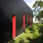 Construction de bureaux en Aquitaine, revêtement Fundermax: Panneau plan à base de résine thermodurcissable et de fibre de bois. img